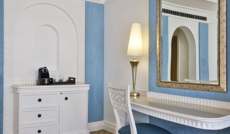 Partial King 1_DXBHG